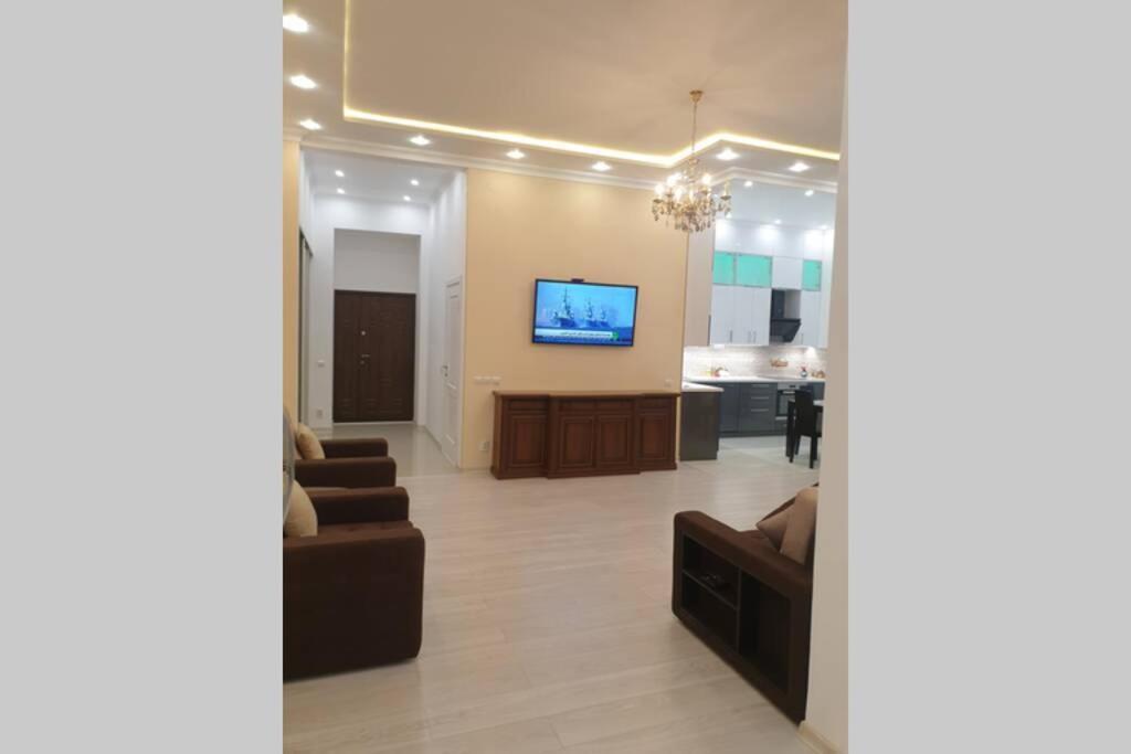 Comfortable Luxury Apartment With 3 Rooms. Center Heart Of Kiev Exterior foto